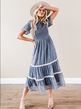 FEHRNVI Floral Smocked Midi Dress